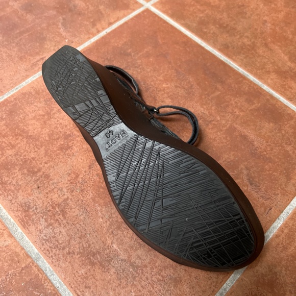 Naot wedge sandal size 40 - Picture 6 of 6